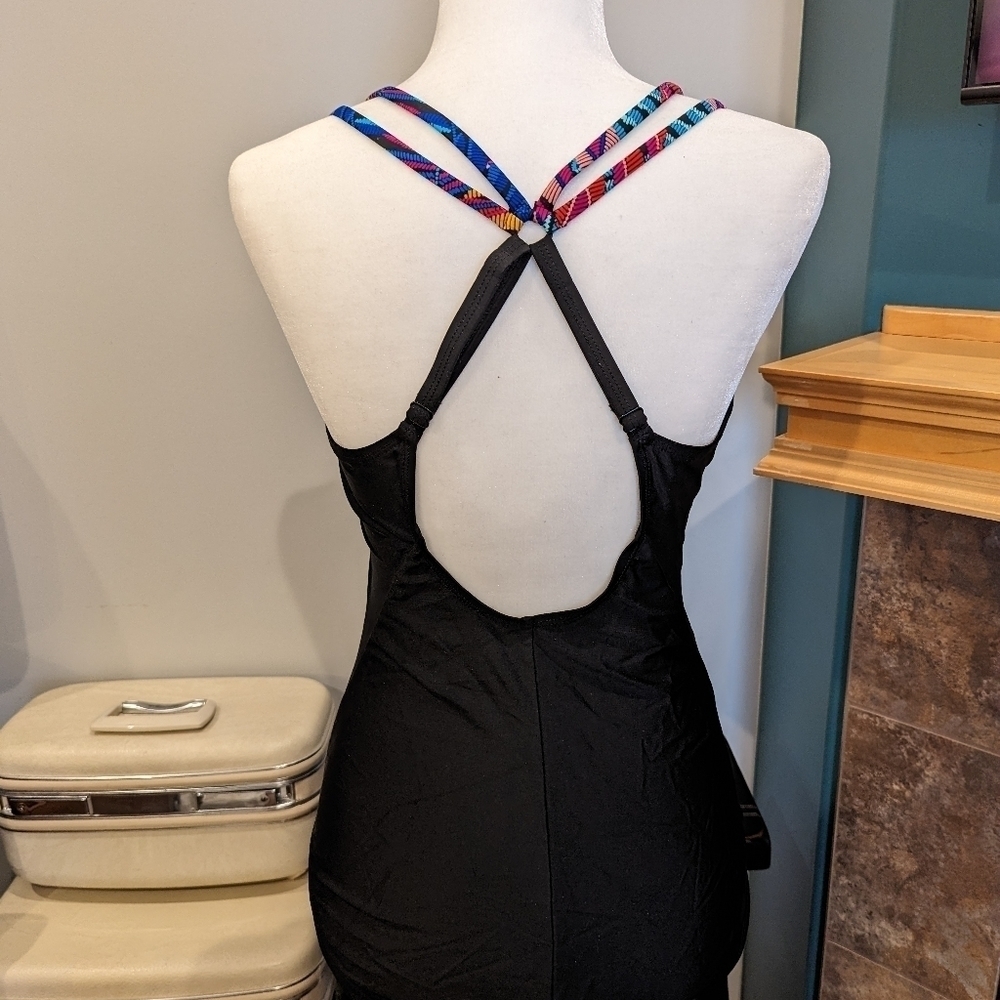 Bathing Suit & sarong Woman's Size 12 & Butterfly Rainbow edge up cover - Picture 10 of 11